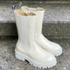 hohe-chelsea-boots-new-in2