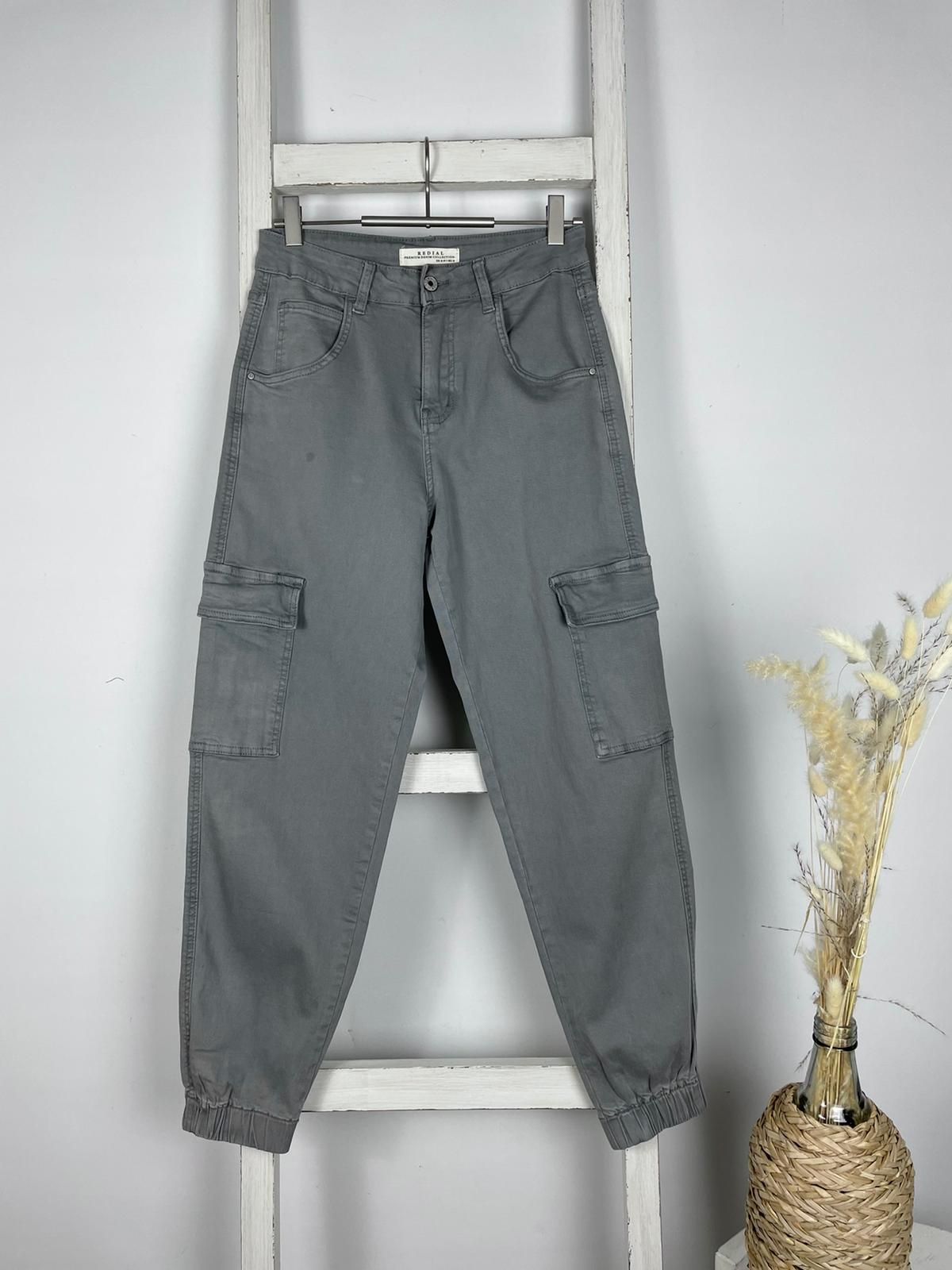 Cargo-Jeans mit Bündchen