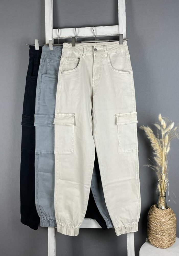 Cargo-Jeans mit Bündchen