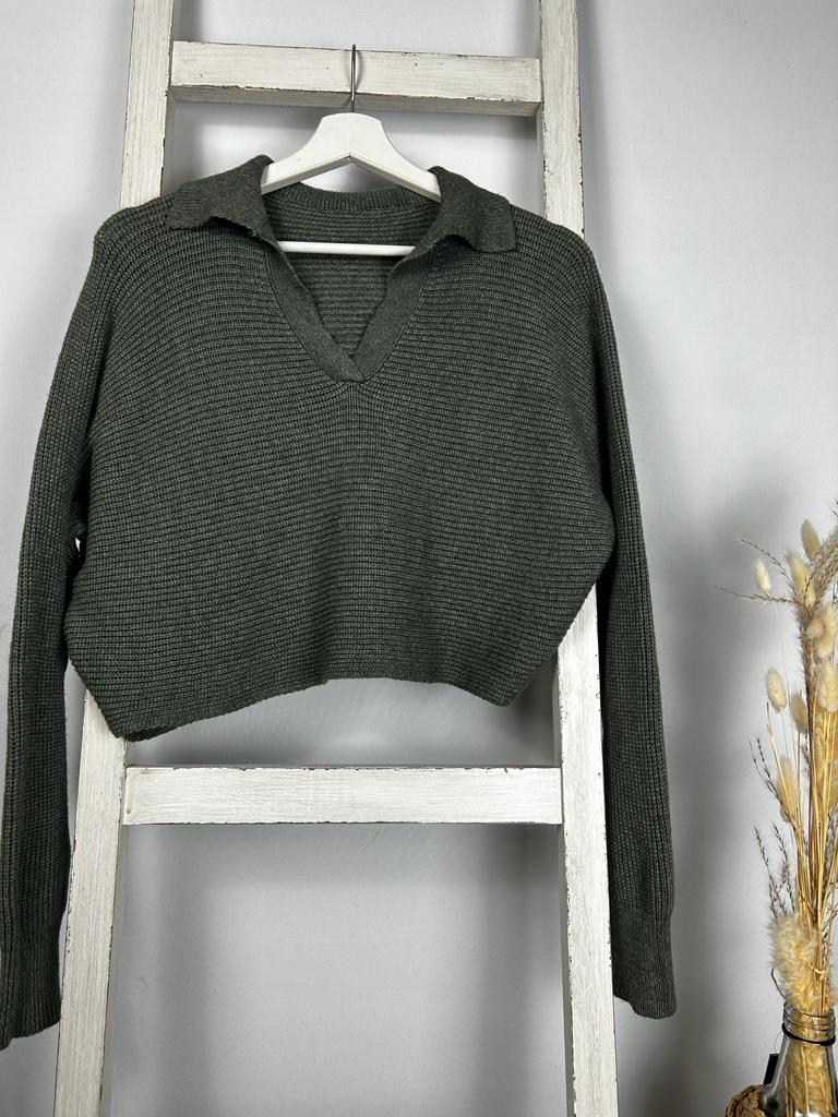 Crop-Pullover mit Kragen