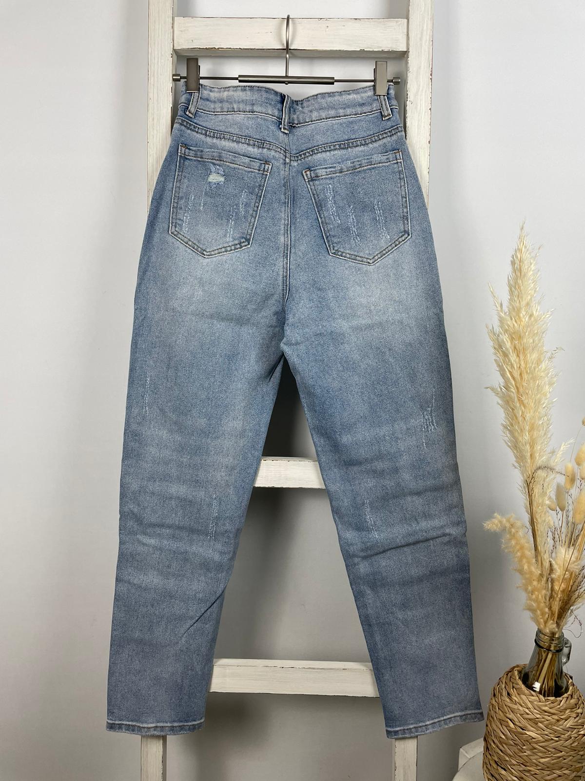 Mom Jeans mit leichten destroyed Details