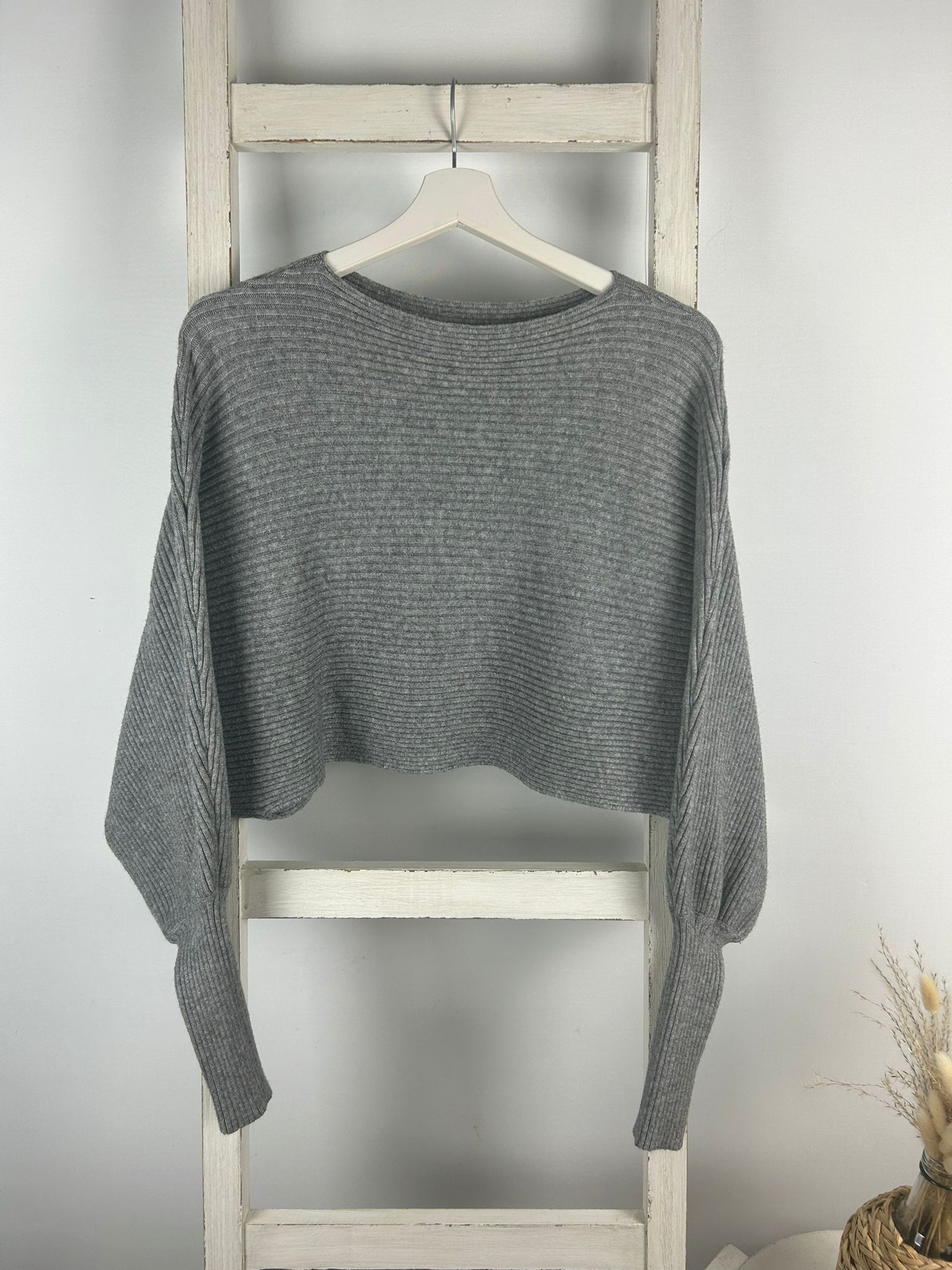 Crop-Pullover mit schmal zulaufenden Ärmel