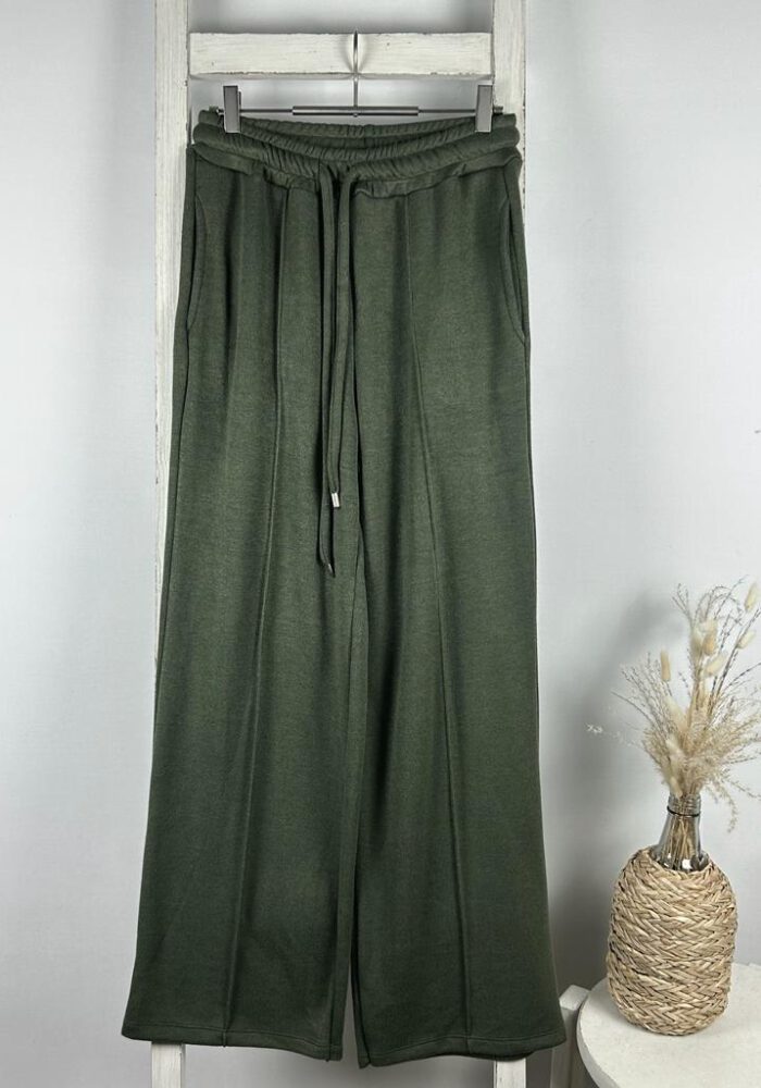 Gemütliche Strickhose mit Biese