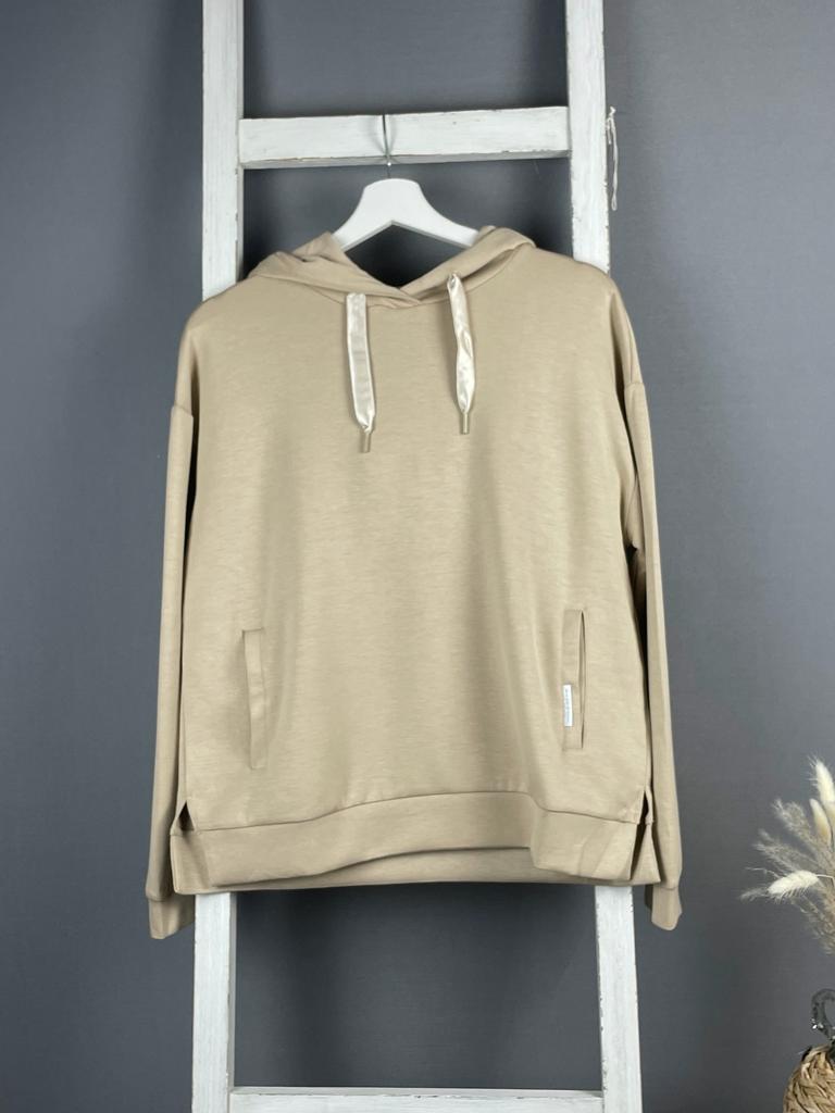 Weicher Hoodie mit Satinband