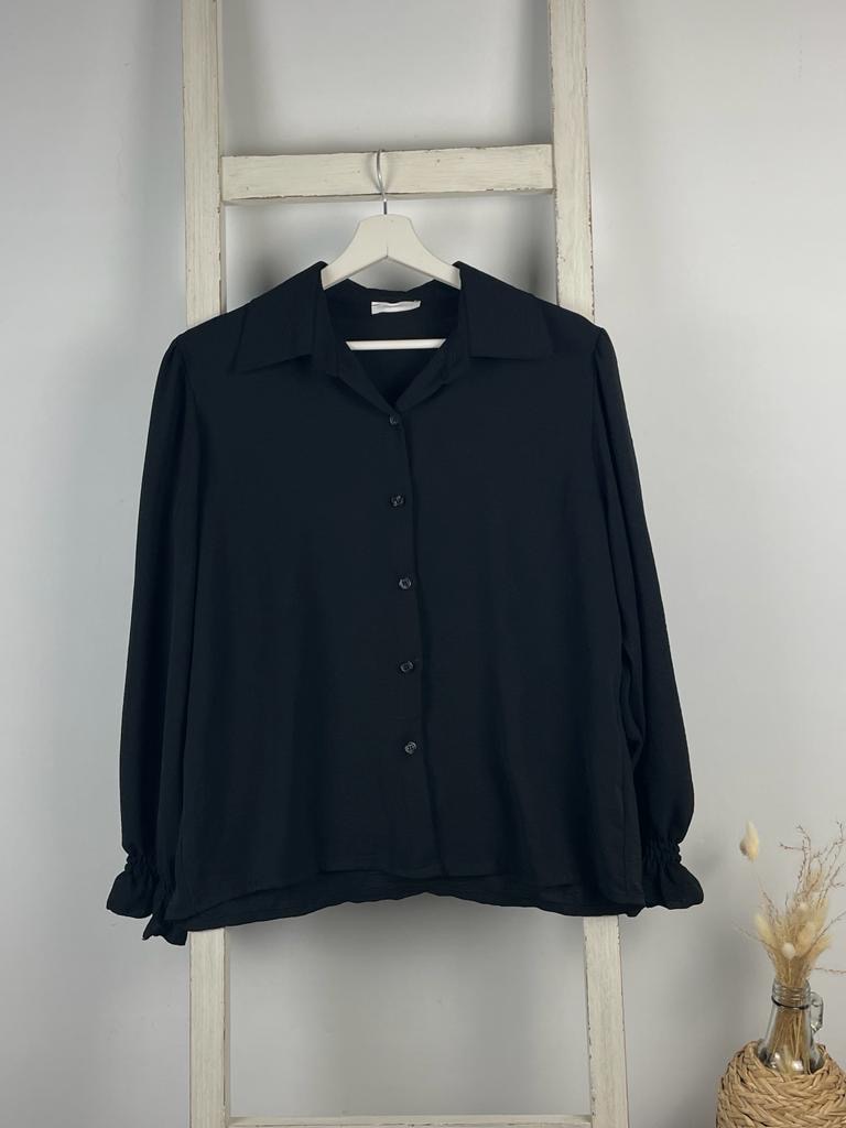 Bluse mit Raffung am Ärmel