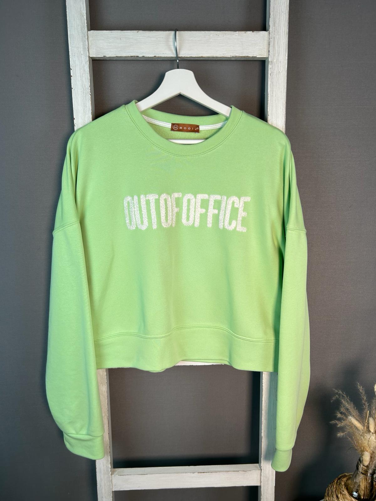 Sweater mit Flokati ” OUT OF OFFICE”