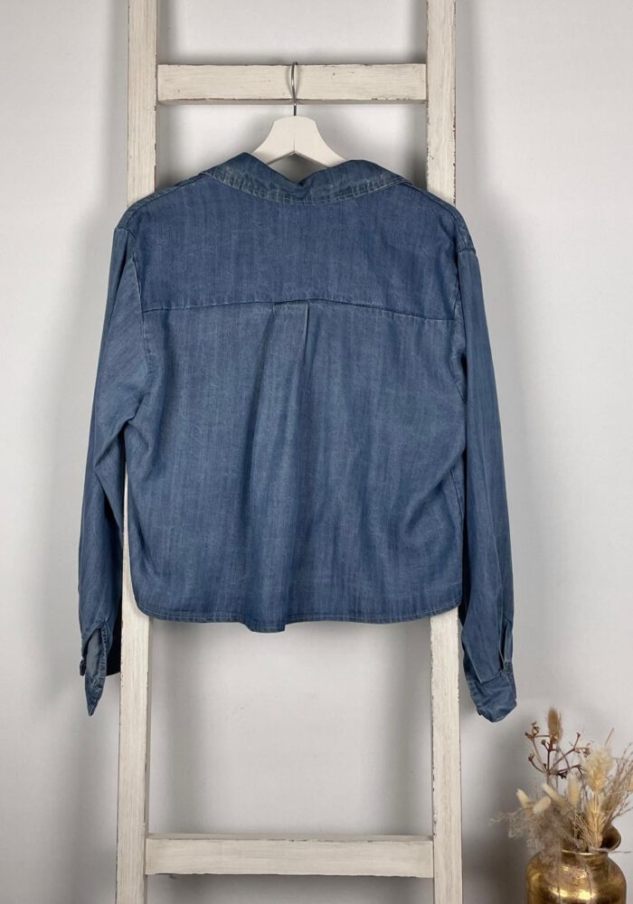 Crop-Jeansbluse mit Brusttasche