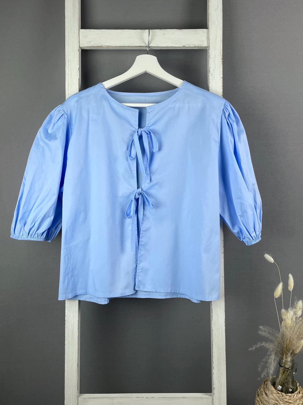 Süße Bluse mit Schleifendetails