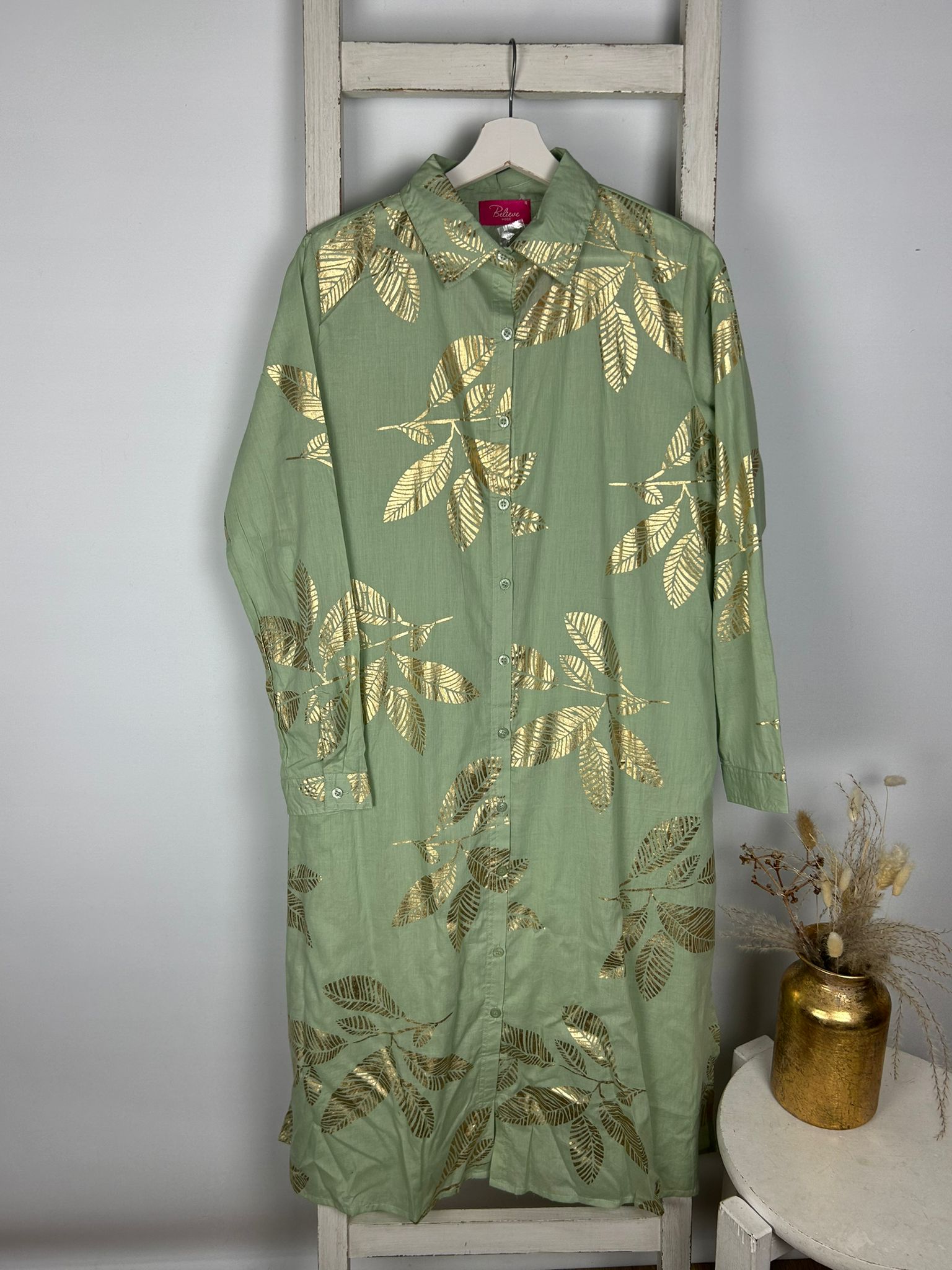 Longbluse mit goldenem Blatt-Print