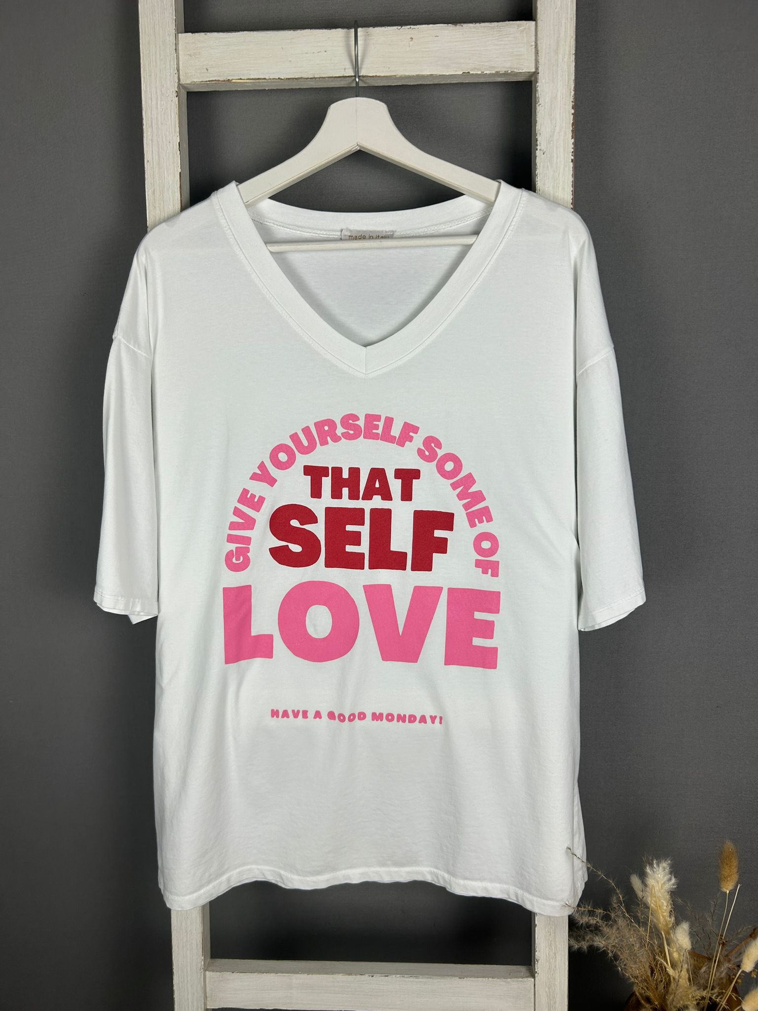 T-Shirt mit THAT SELF LOVE Druck