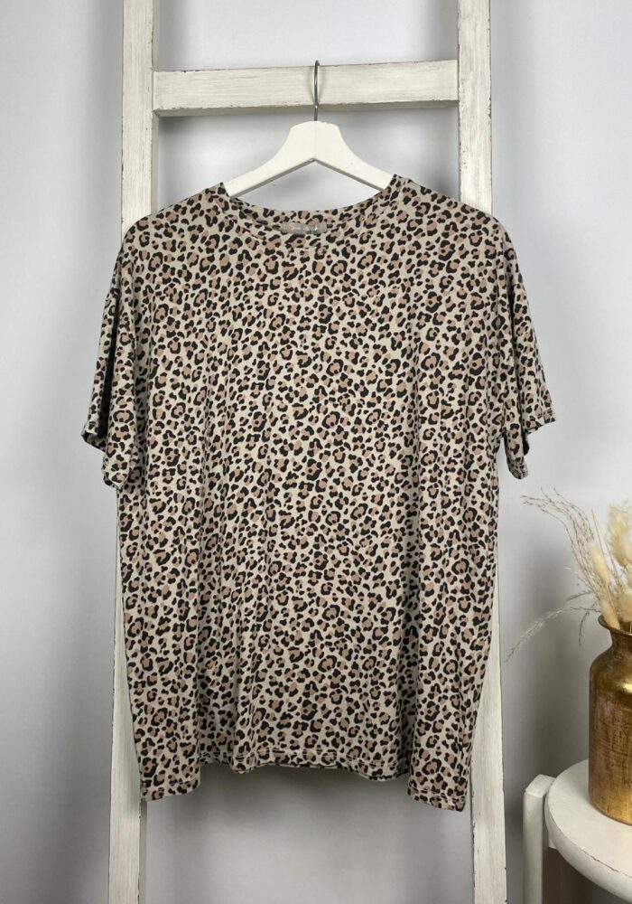 Rundhals T-Shirt mit Mini Leo Print