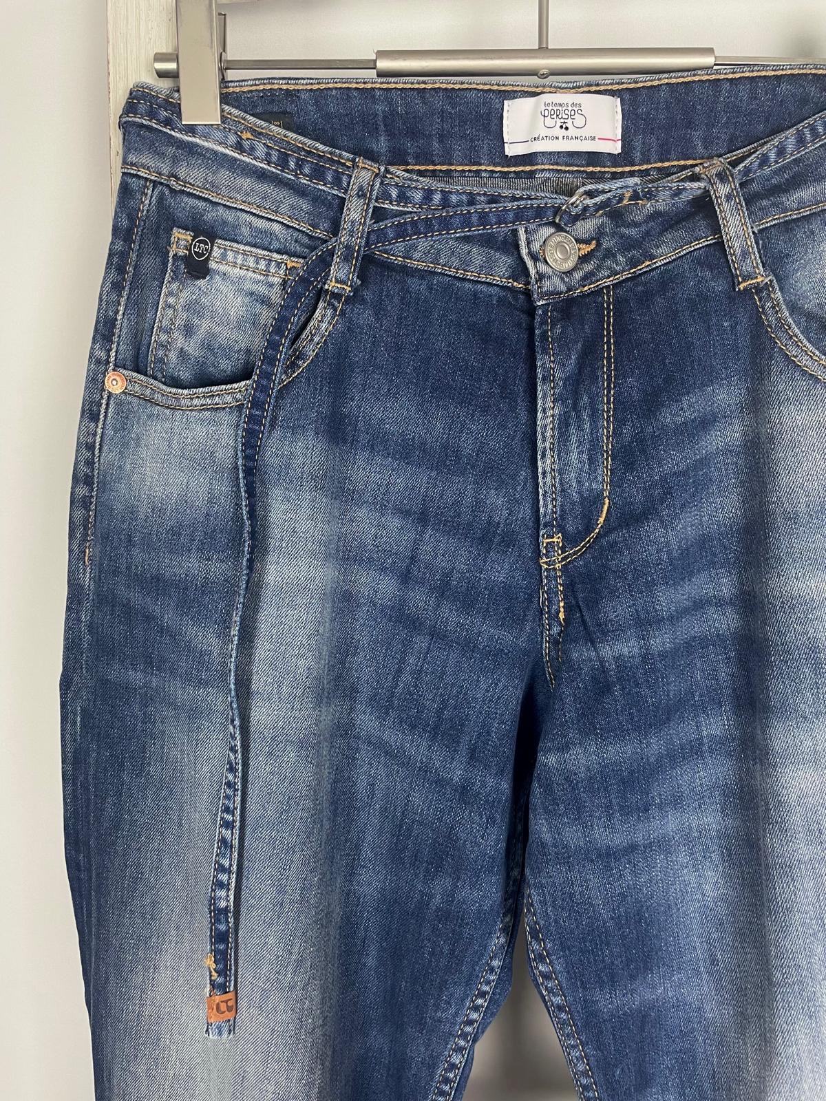 LE TEMPS DES CERISES Wide Leg Jeans mit dünnem Jeansgürtel