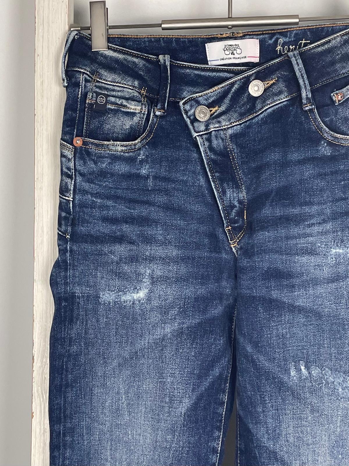 LES TEMPS DES CERISES  PULP High Jeans mit schräger Knopfleiste