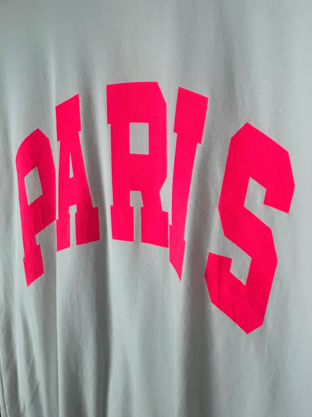 T-Shirt mit ‘PARIS’ Print