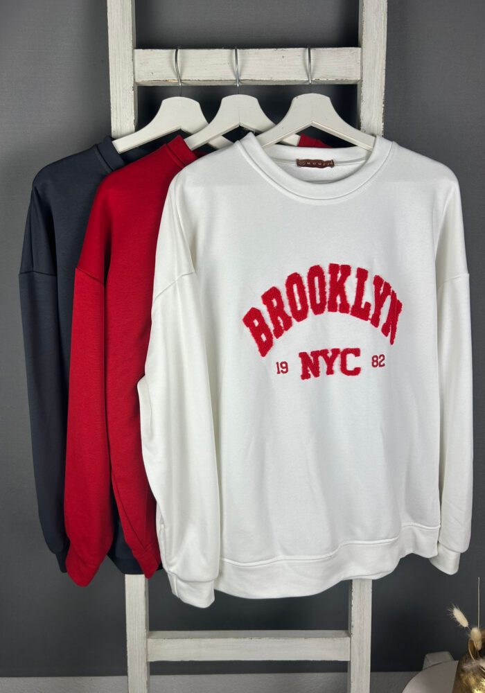 Sweater mit BROOKLYN Flokati Druck 1982