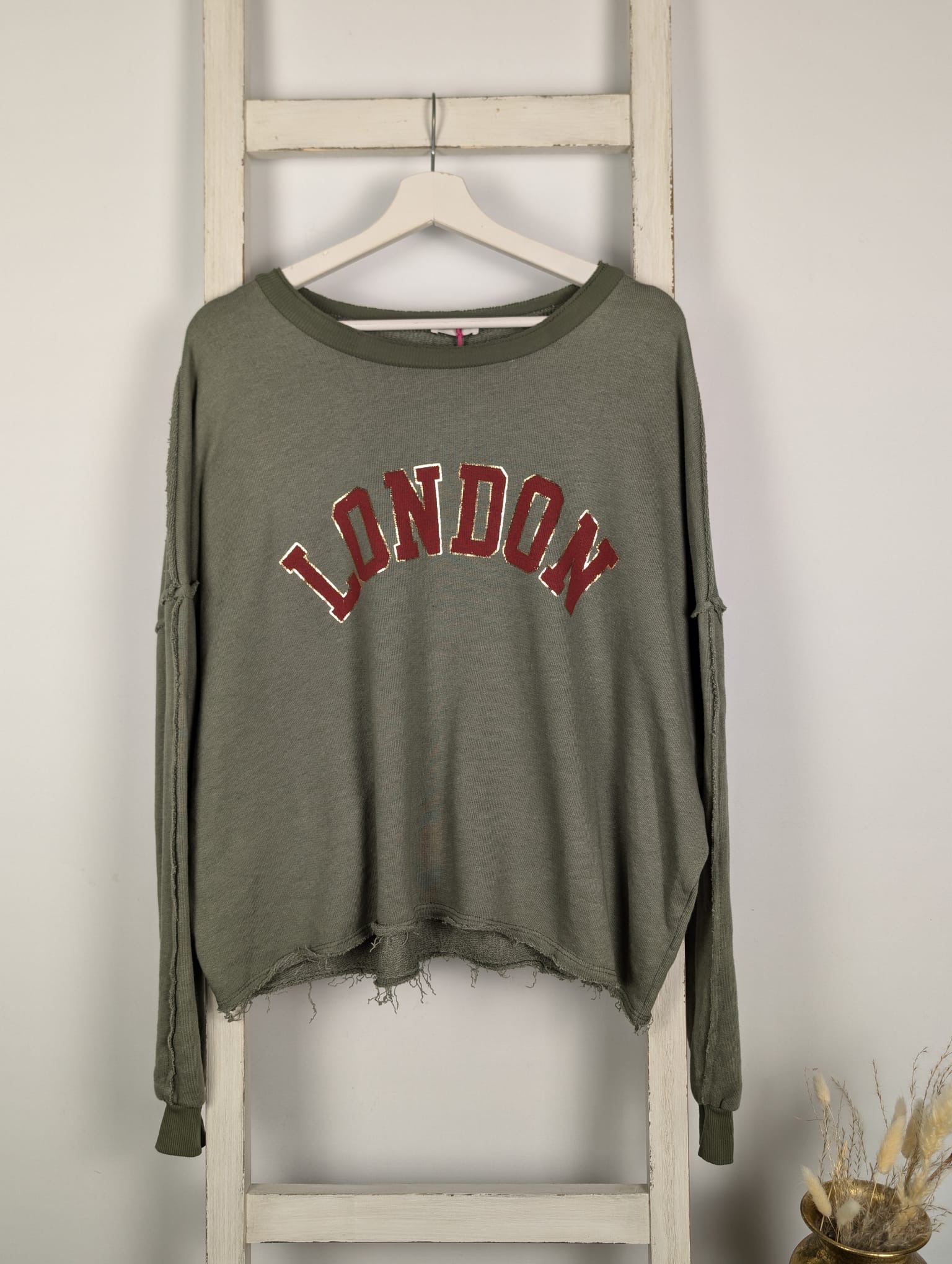 Sweater mit “LONDON” Schrift