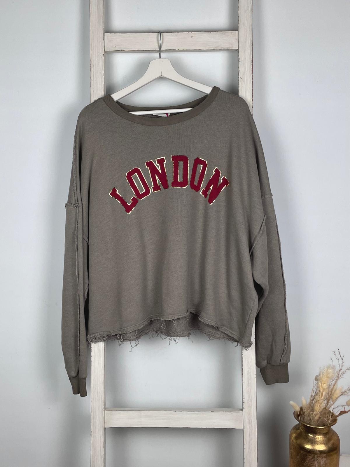 Sweater mit “LONDON” Schrift