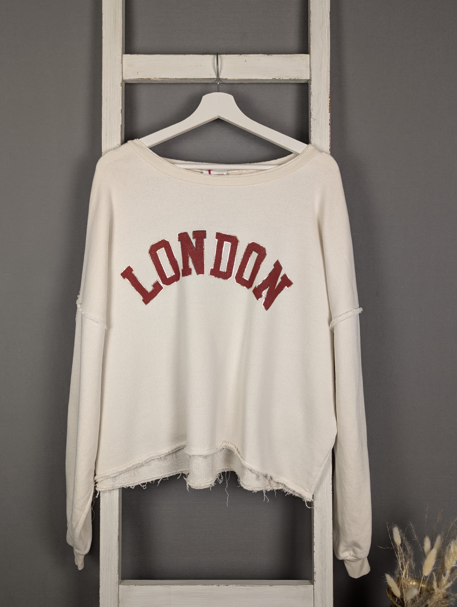 Sweater mit “LONDON” Schrift