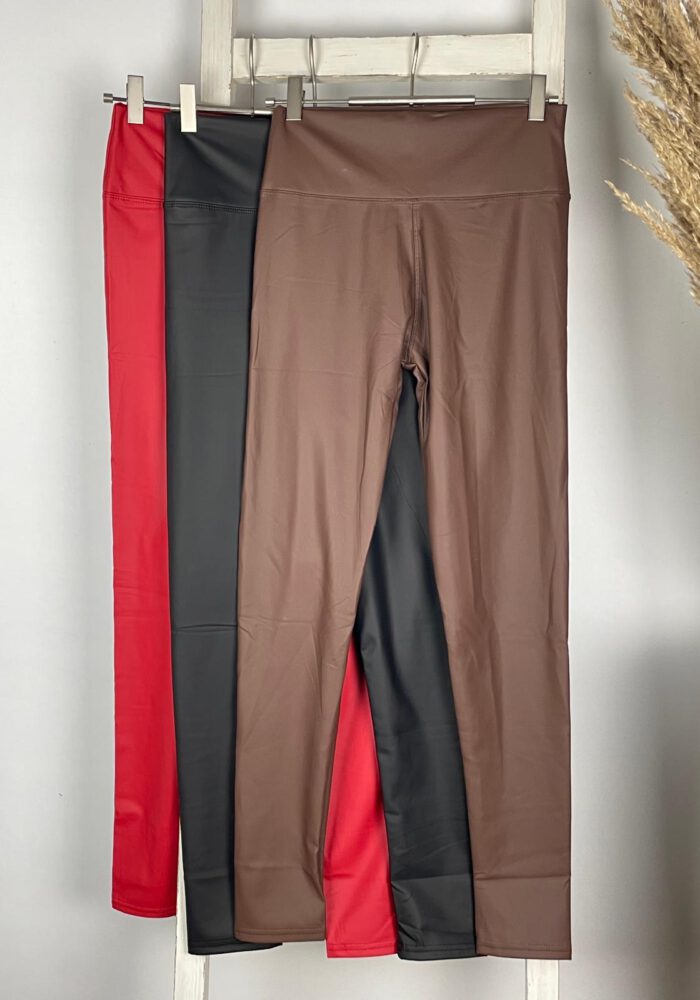 Lederimitat-Leggings mit breitem Bund