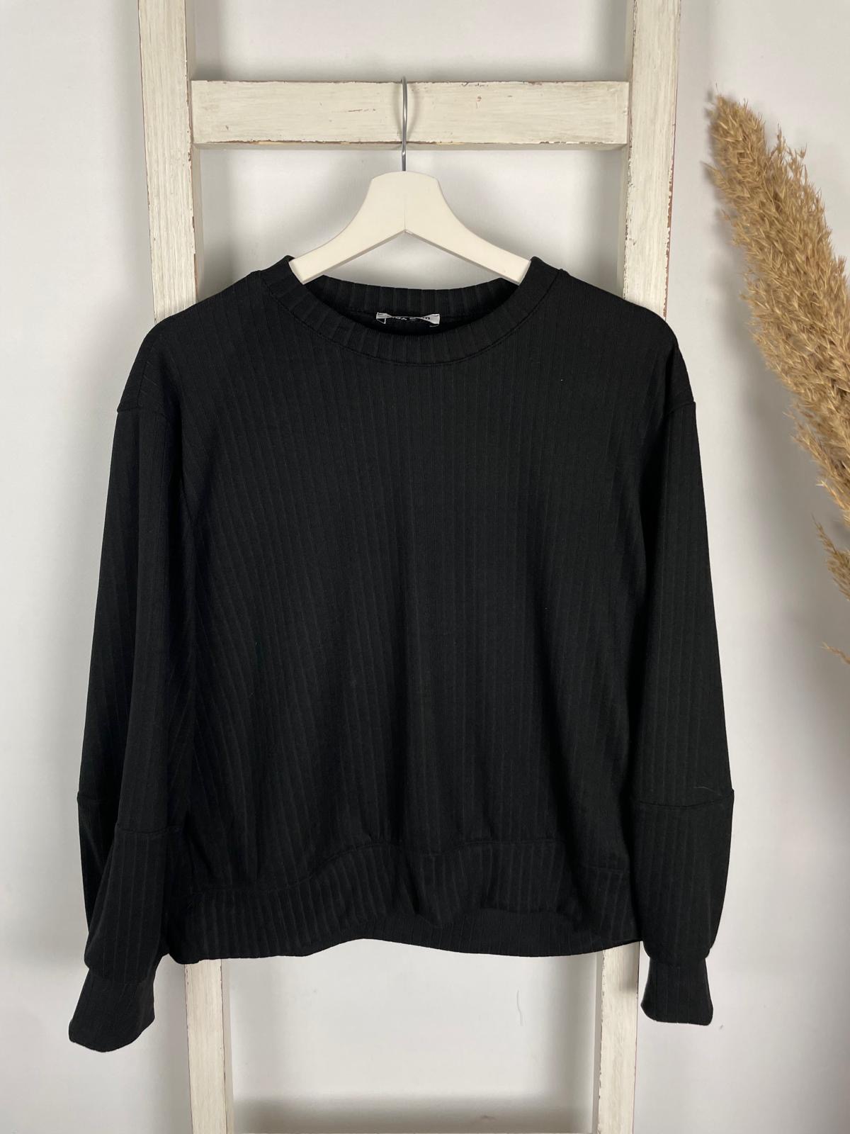 Gerippter Sweater