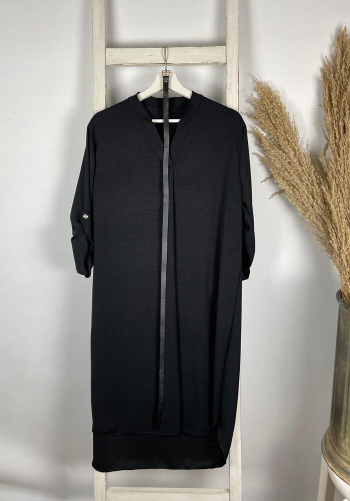 Extra Longbluse mit dünnem Gürtel