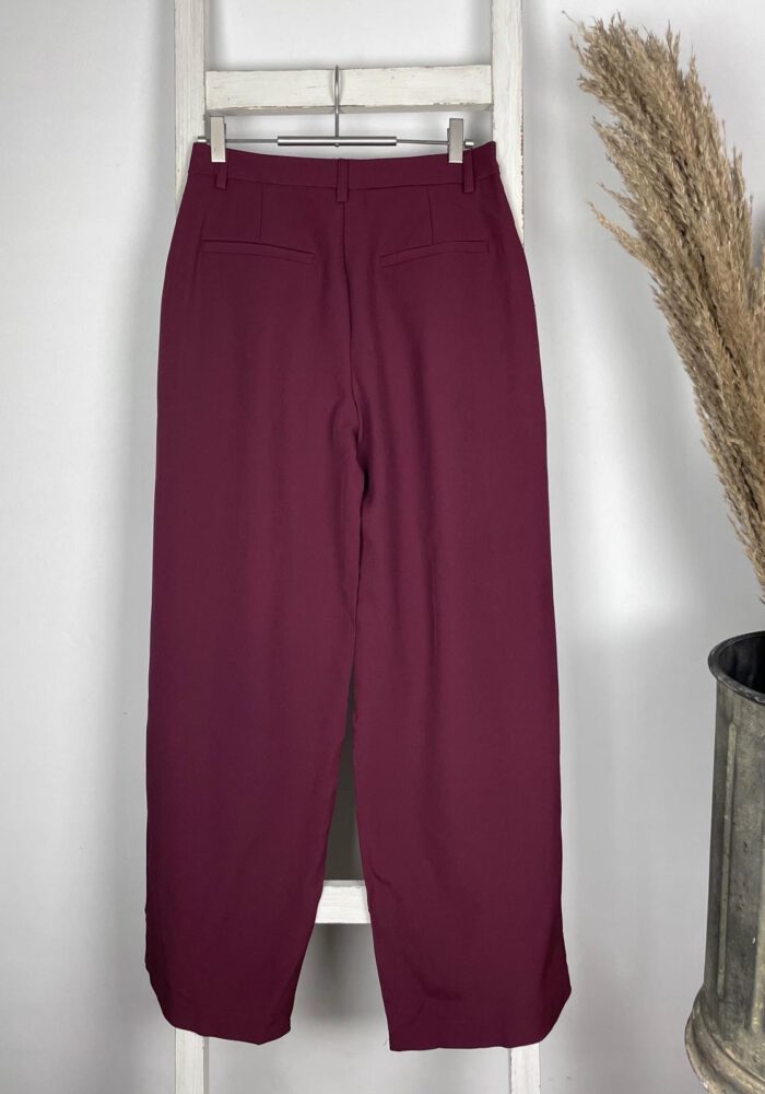 Burgundy Hose