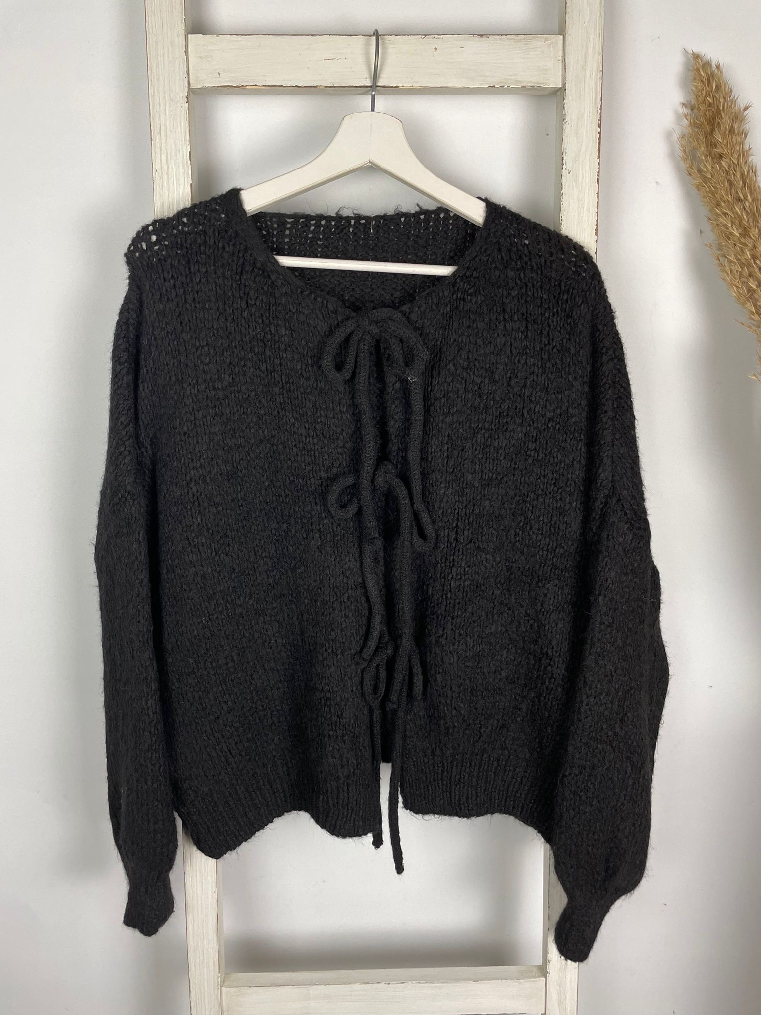 Langärmliger Cardigan mit Schleifen