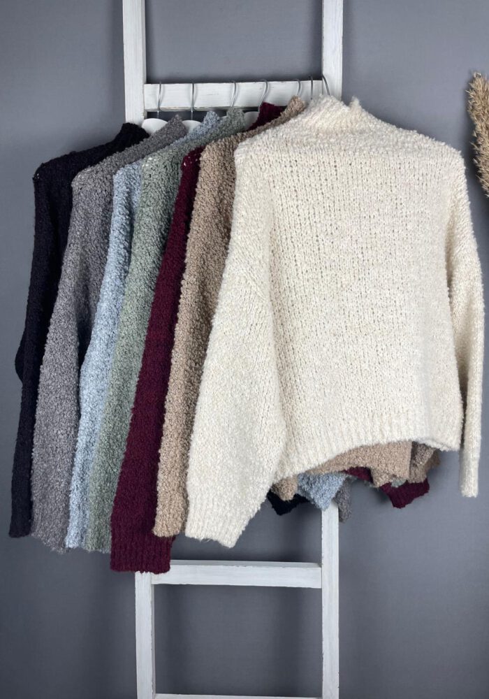 Bouclé Pullover mit Turtleneck