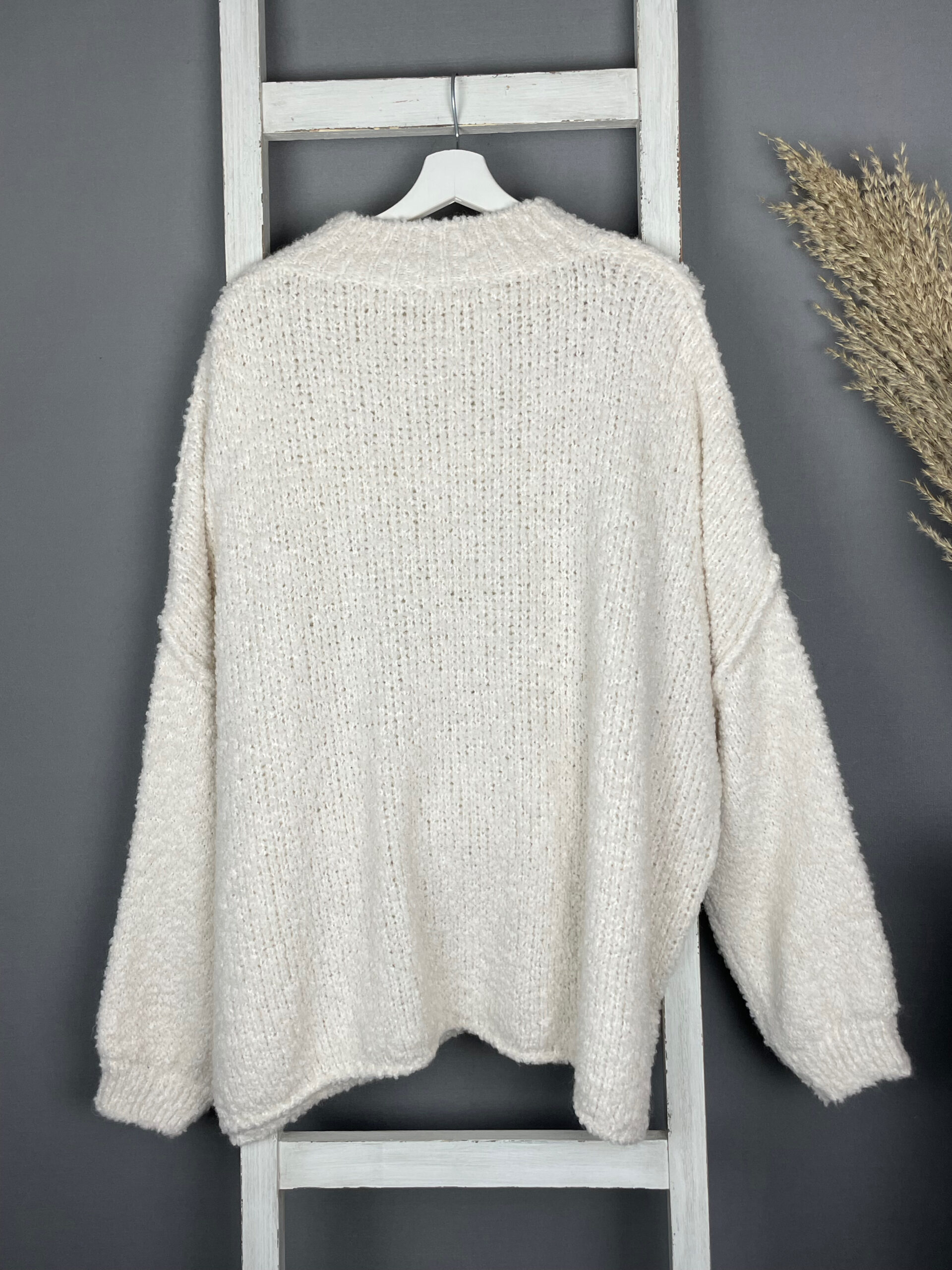 Bouclé Longpullover mit sichtbarer Schulternaht