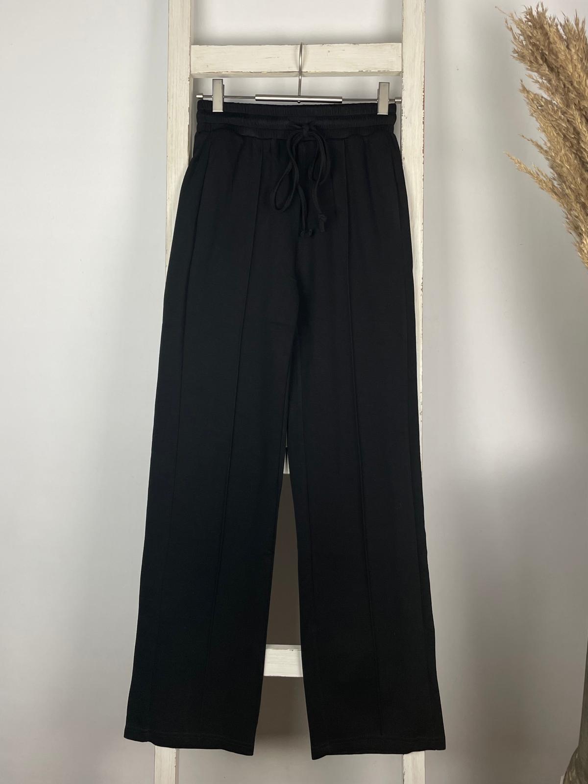 Wide Leg Joggpants mit vorderen Ziernaht