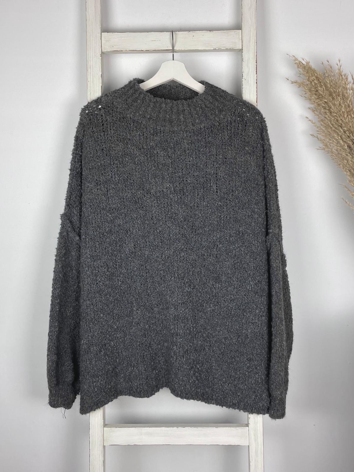 Bouclé Longpullover mit sichtbarer Schulternaht