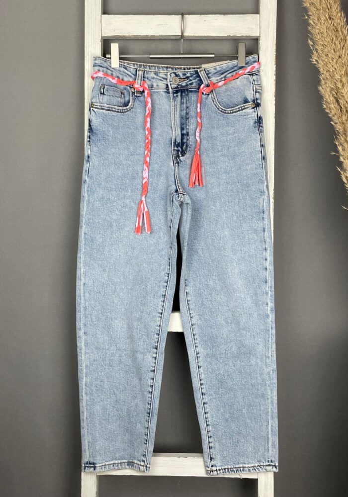 Trendy Mom Jeans 