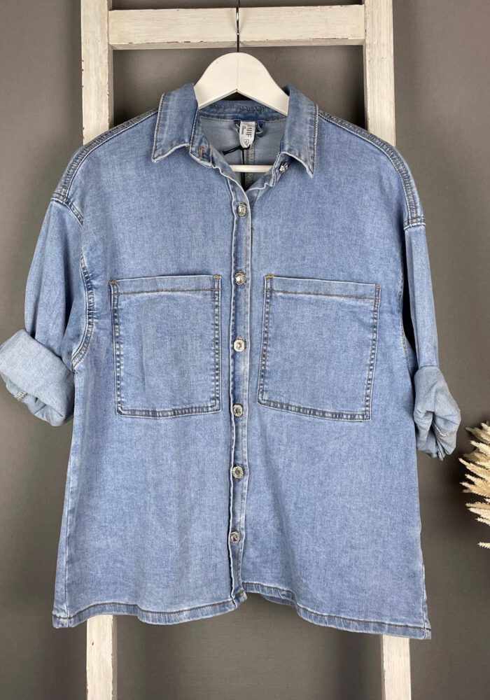 Jeanshemd mit Diamant-Knöpfen