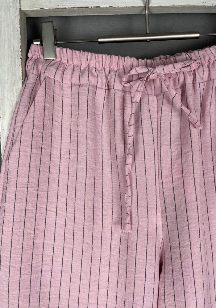 Gestreifte Wide Leg Hose mit zarten Nadelstreifen