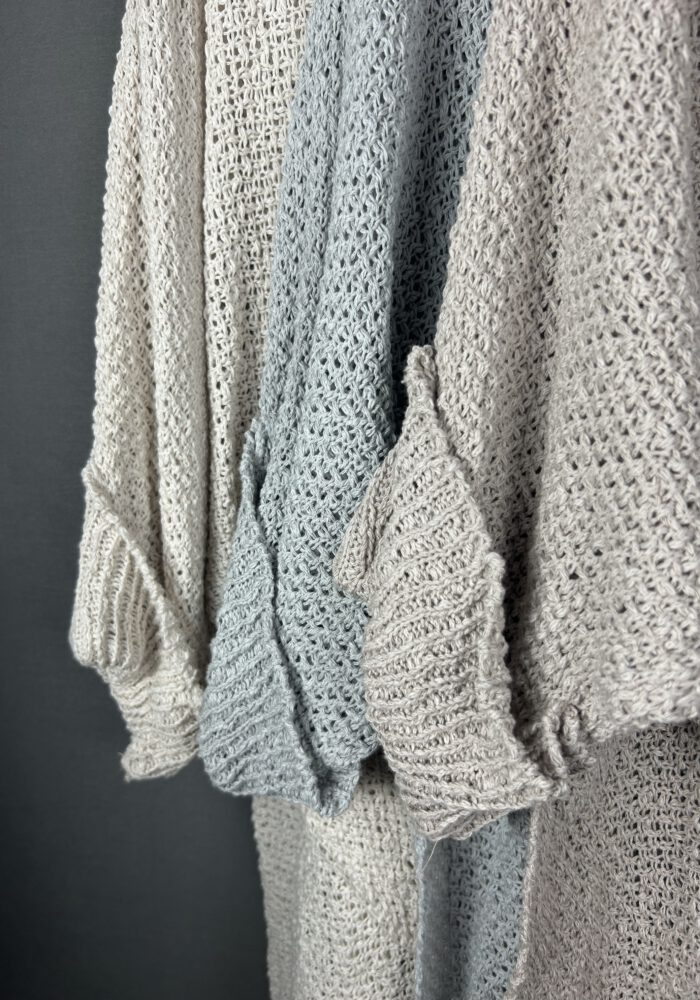 Lochoptik Longpullover mit Umschlag
