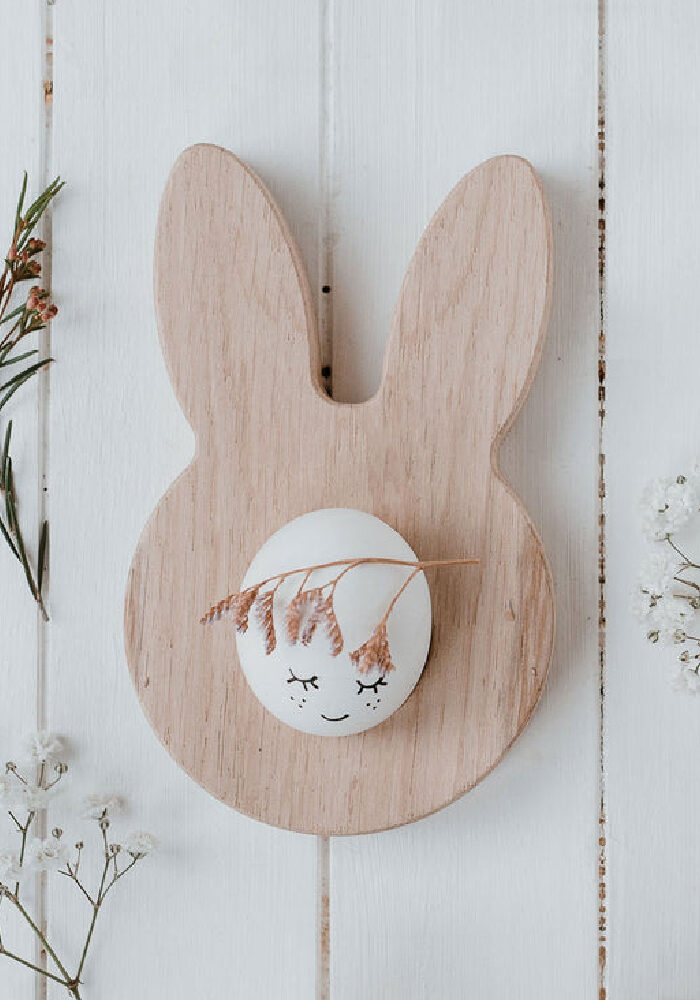 EULENSCHNITT Eierbecher aus Buchenholz HASE