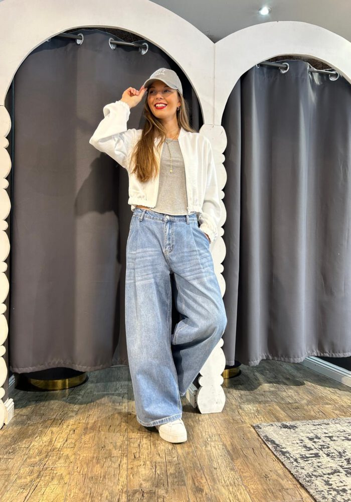 Wide Leg Barrel Jeans