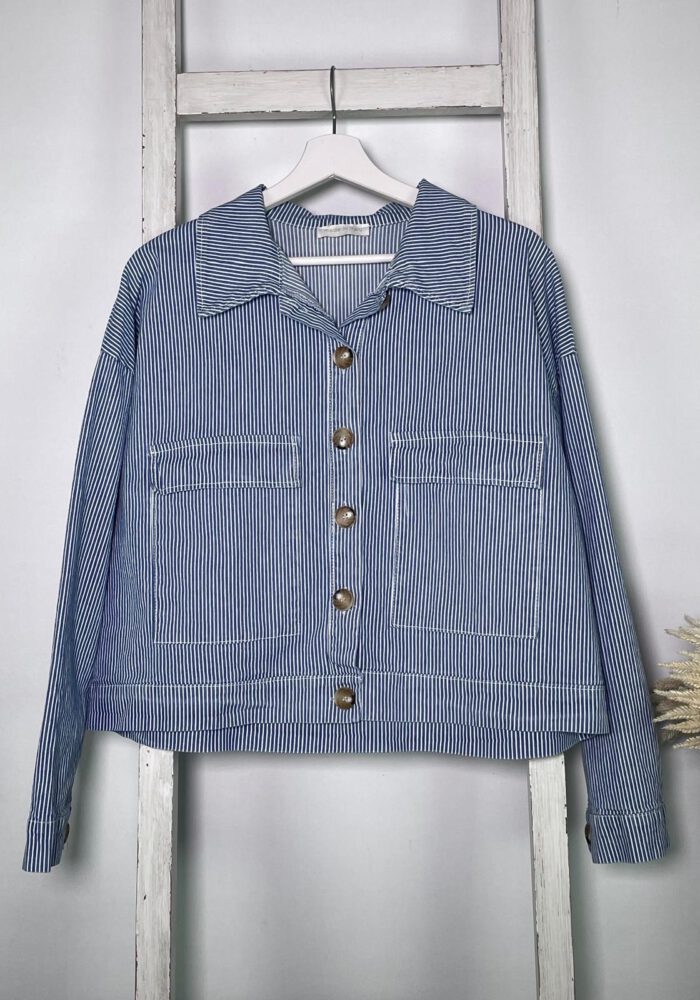 Gestreifte Jeansjacke mit großen Klappentaschen