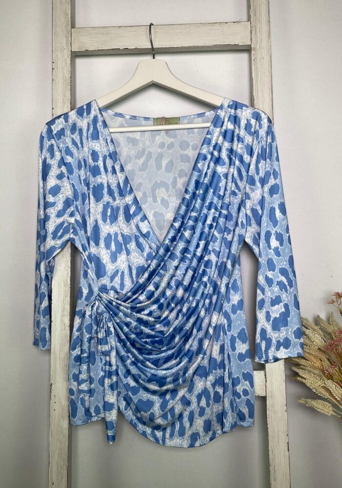 Wickelshirt mit Leo Muster