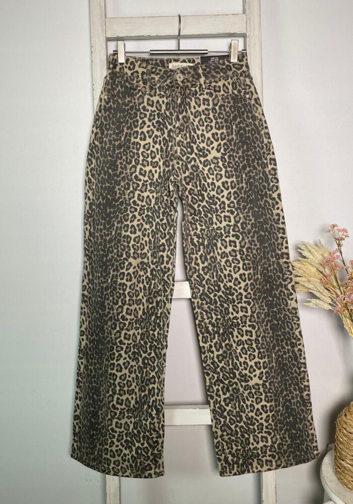 Straight Leo Jeans