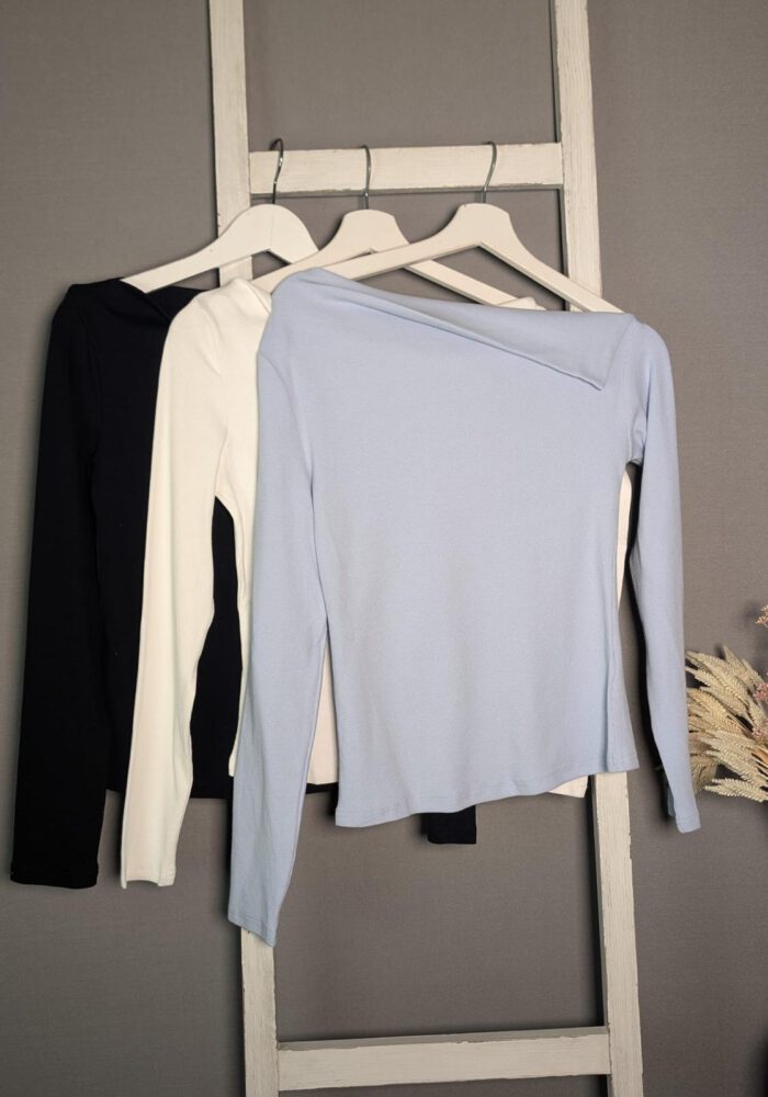 Ripp Longsleeve mit diagonalem Carmenausschnitt