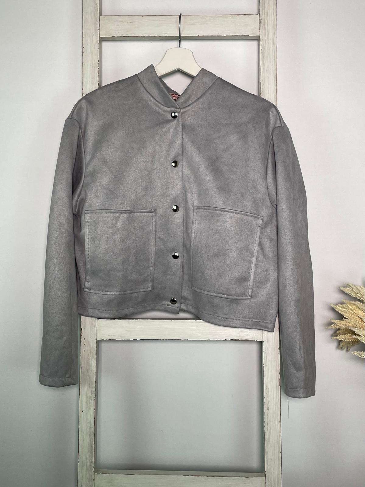 Velours Jacke mit aufgesetzten Taschen