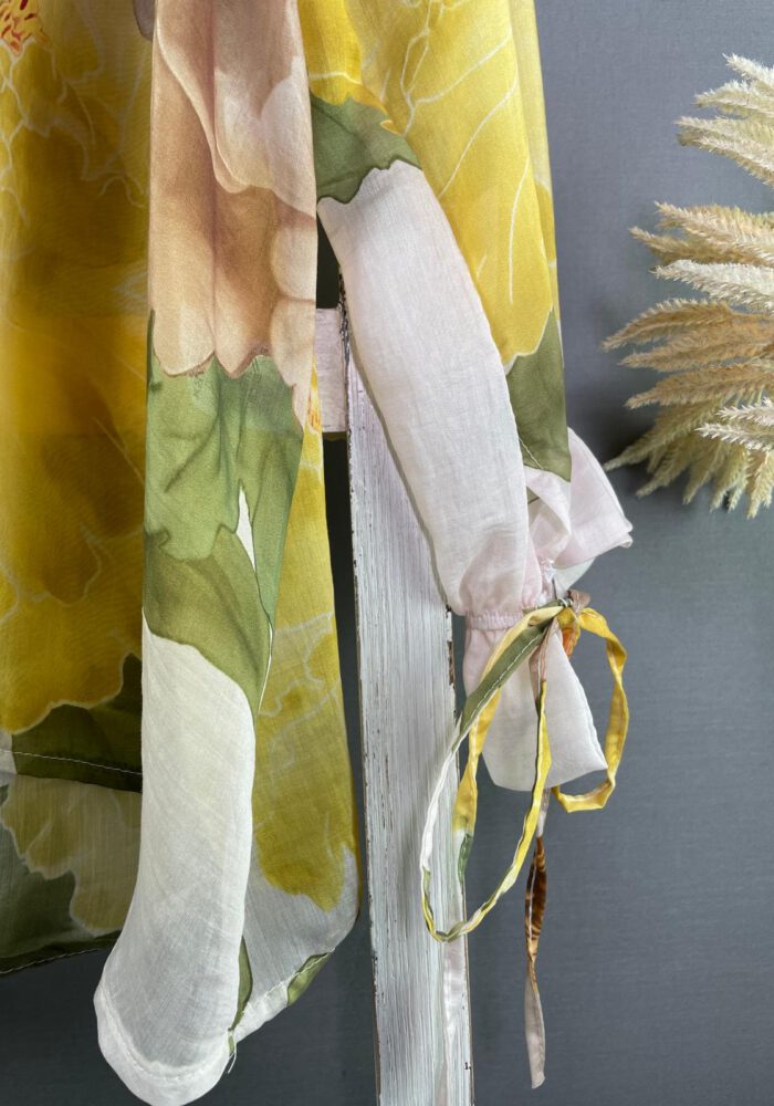 Leichte Bluse mit Blumenmuster