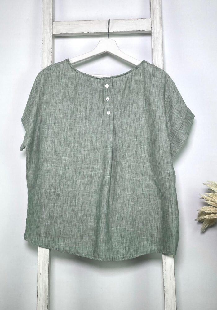 Leinen- Mix Shirt mit Knopfleiste am Nacken