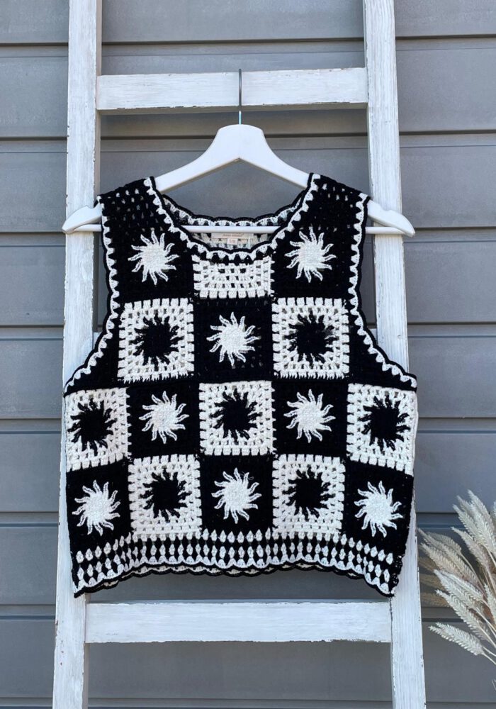 Häkelpullunder mit Mosaikmuster schwarz/creme