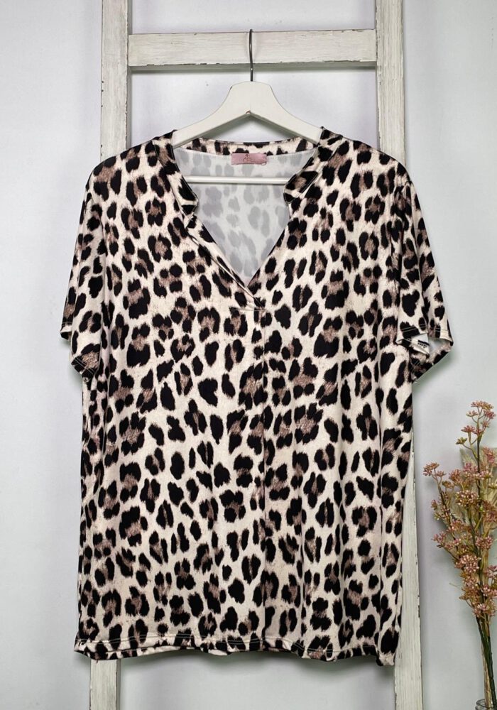 Travel Stoff T-Shirt im Leo Print