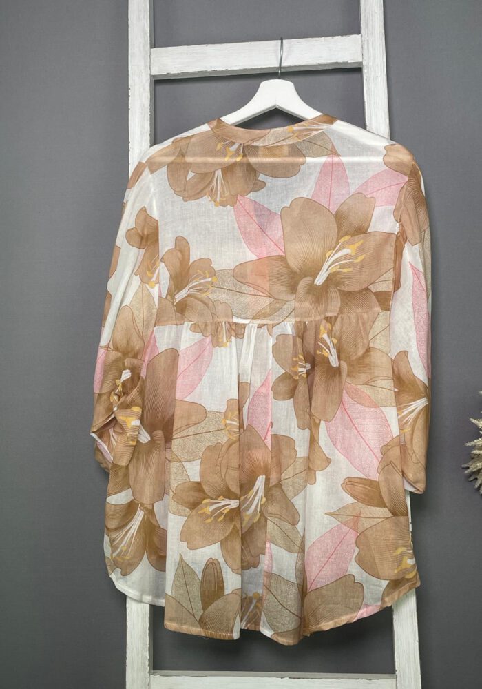 Luftige Blümchen-Bluse mit Rüschenärmel