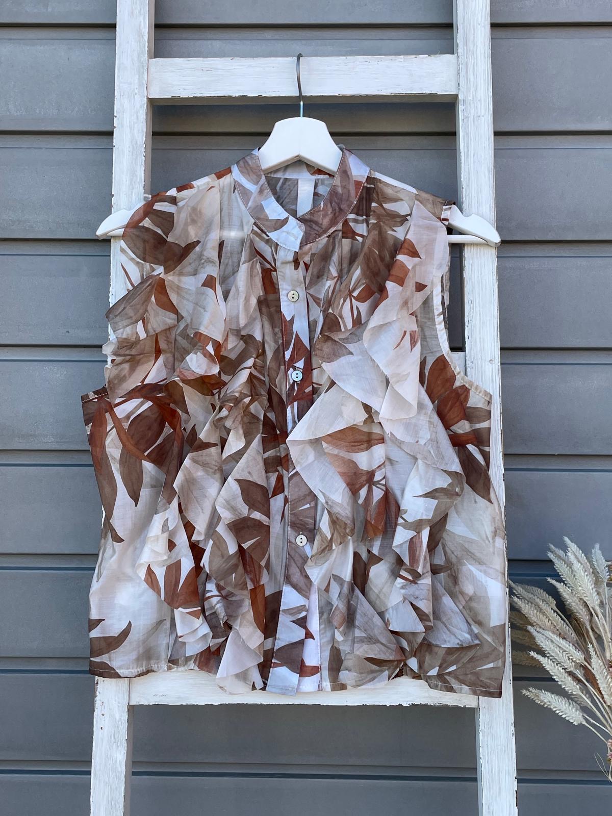 Gemusterte Ärmellose Bluse mit Rüschen