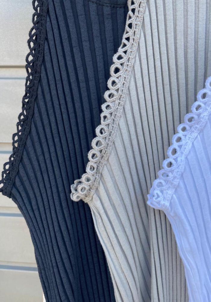 Geripptes Highnecktop