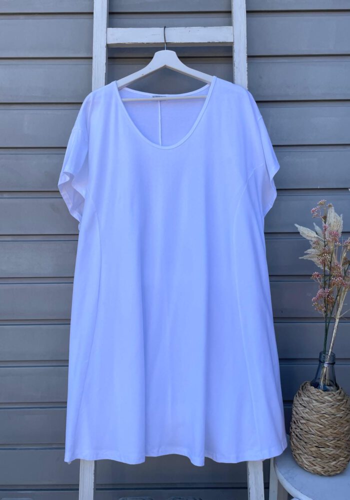 Schlichtes Shirtkleid